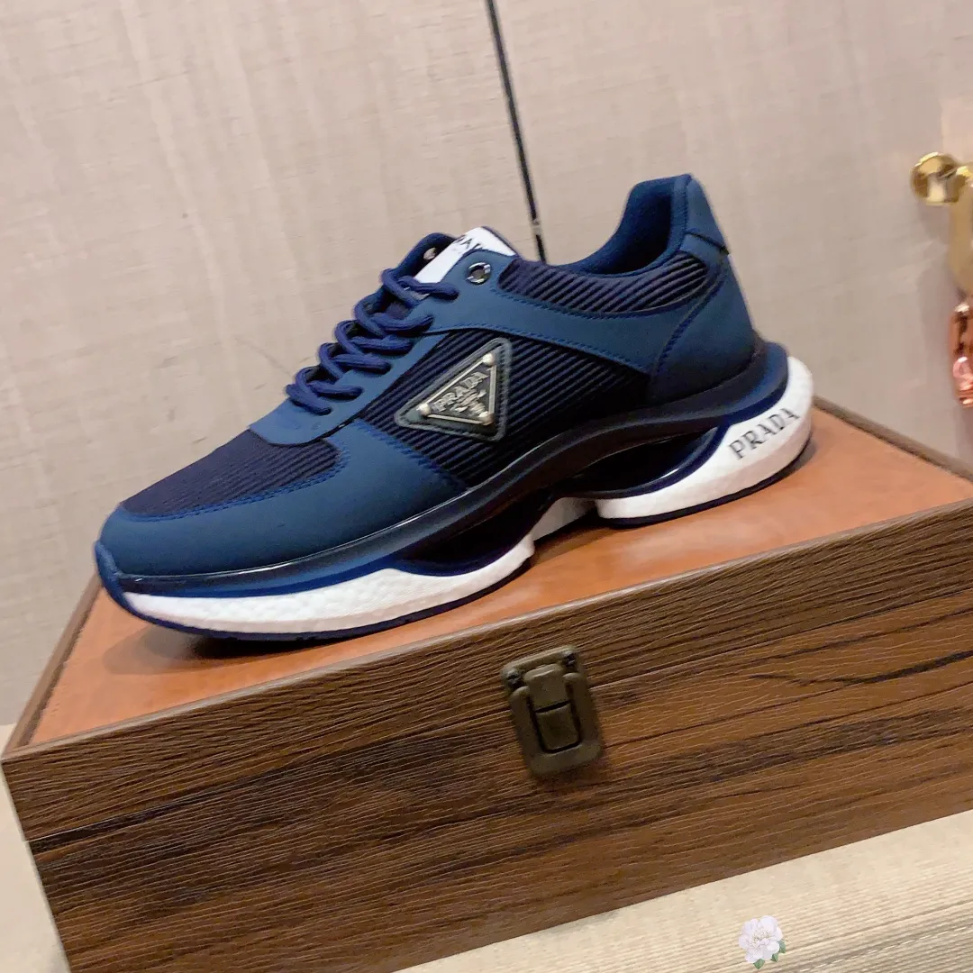 Men's men's shoes💰460💰💰🎩🎩[Lightning][Lightning] "PRADA*" The latest and most popular casual shoes, top brand [seduce] luxury ~ purchasing agency, top ~ quality. [Strong] The upper is made of imported breathable cowhide with material ➕ breathable sheepskin feet (•) and fine workmanship. The original stylish and stylish soft rubber wear-resistant and non-slip outsole is light and comfortable on the feet. The real thing looks better when taken in real life. 004: code: 38-44, 4️⃣ colors